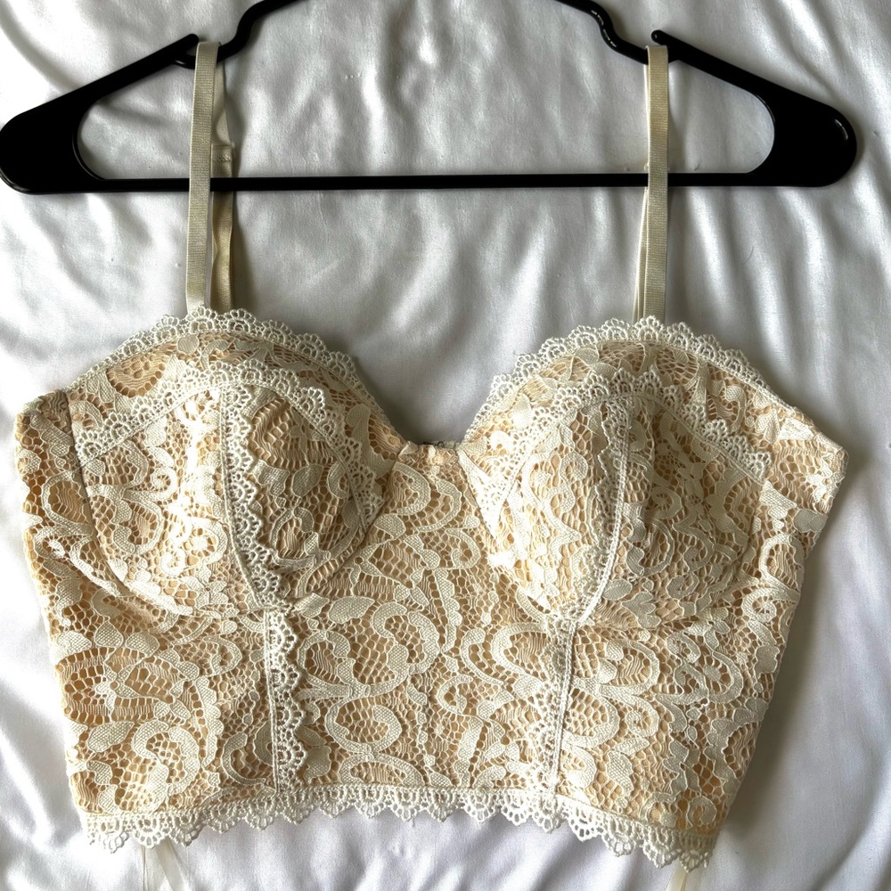 Elegant Cream Lace Bustier
